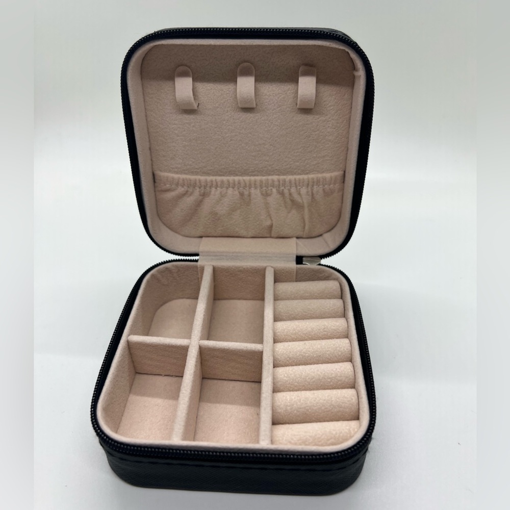 Black Travel Jewelry Organizer Case